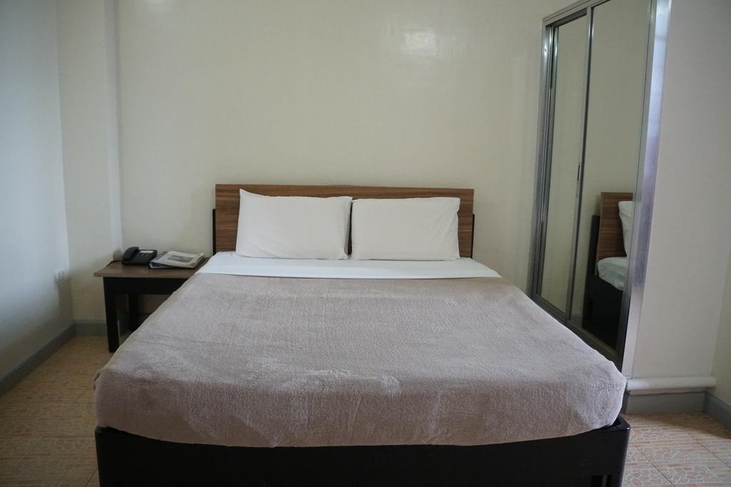 My Hotel Davao Bagian luar foto