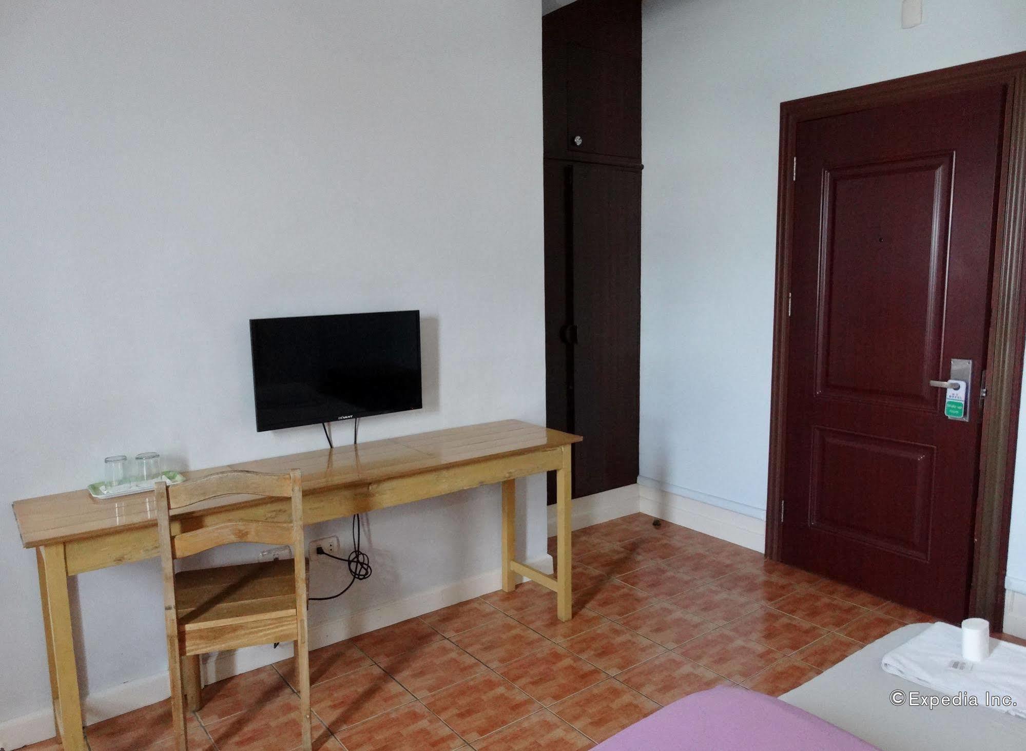 My Hotel Davao Bagian luar foto